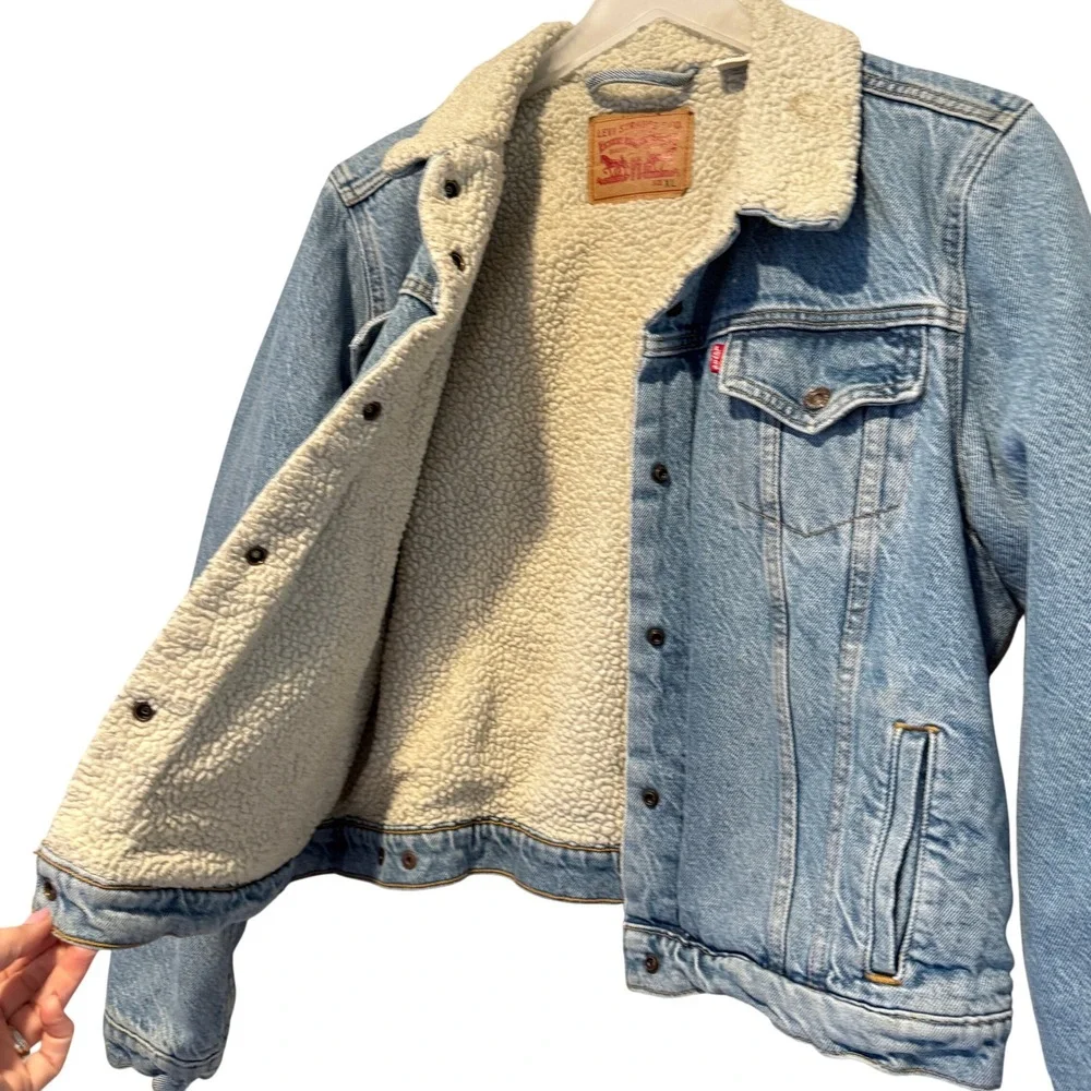 Levis Sherpa Lined Denim Trucker Jacket Light Wash Blue Mens XL Western Coat - Picture 2 of 4